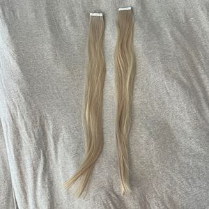 22" TAPE-IN STRAIGHT COLOR #60 (NEVER WORN)